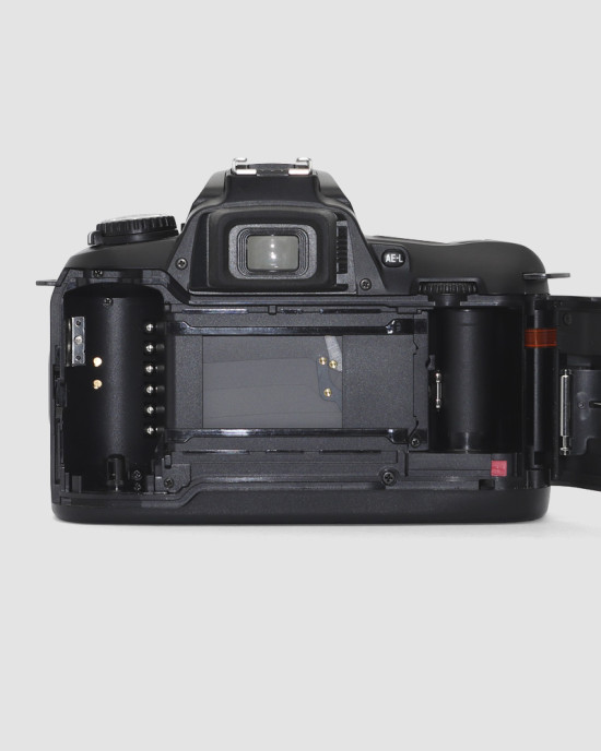 Nikon F75 №2403898 с об. Nikon 3,3-4,5/35-70