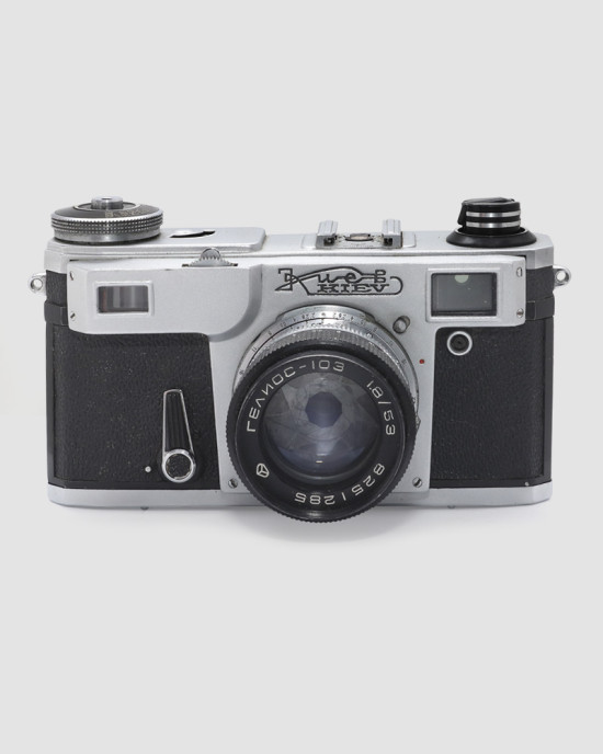 Киев №8224228 с об. Гелиос-103 1,8/53 №8251285 с чехлом
