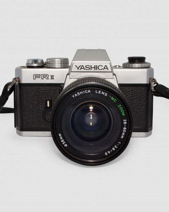 Yashica FR-II №352311 с об. Yashica Lens  3,9-4,9/28-80